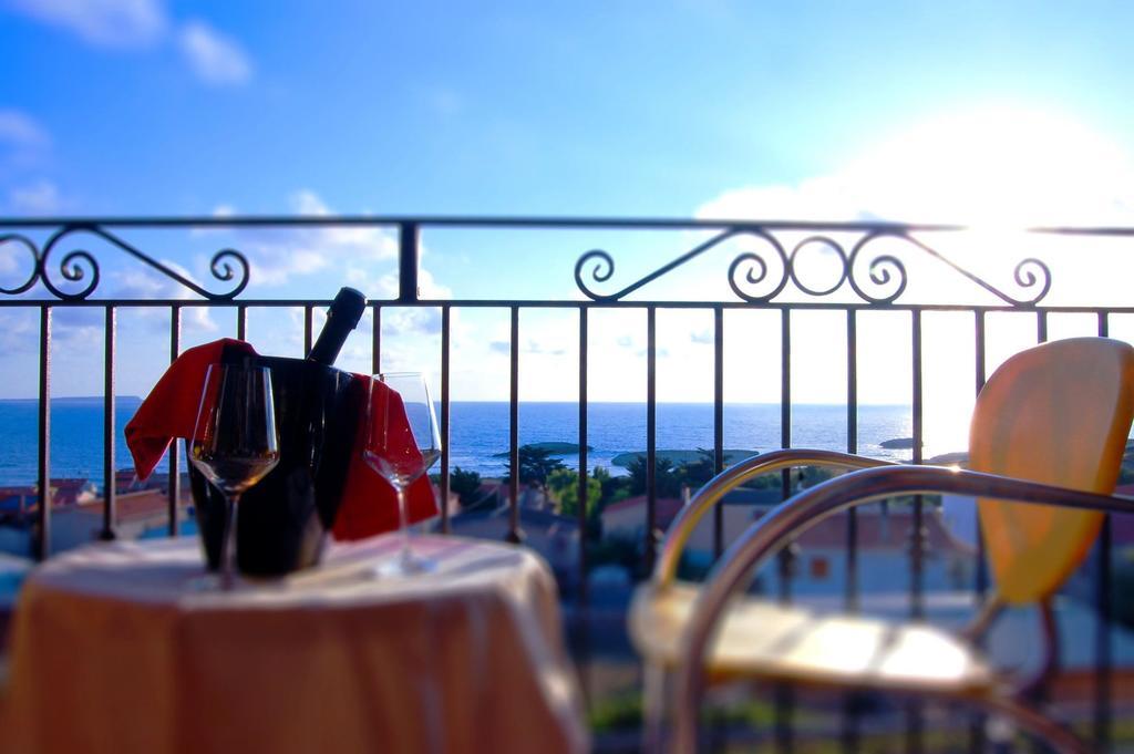 Hotel Bellavista S'Archittu Экстерьер фото